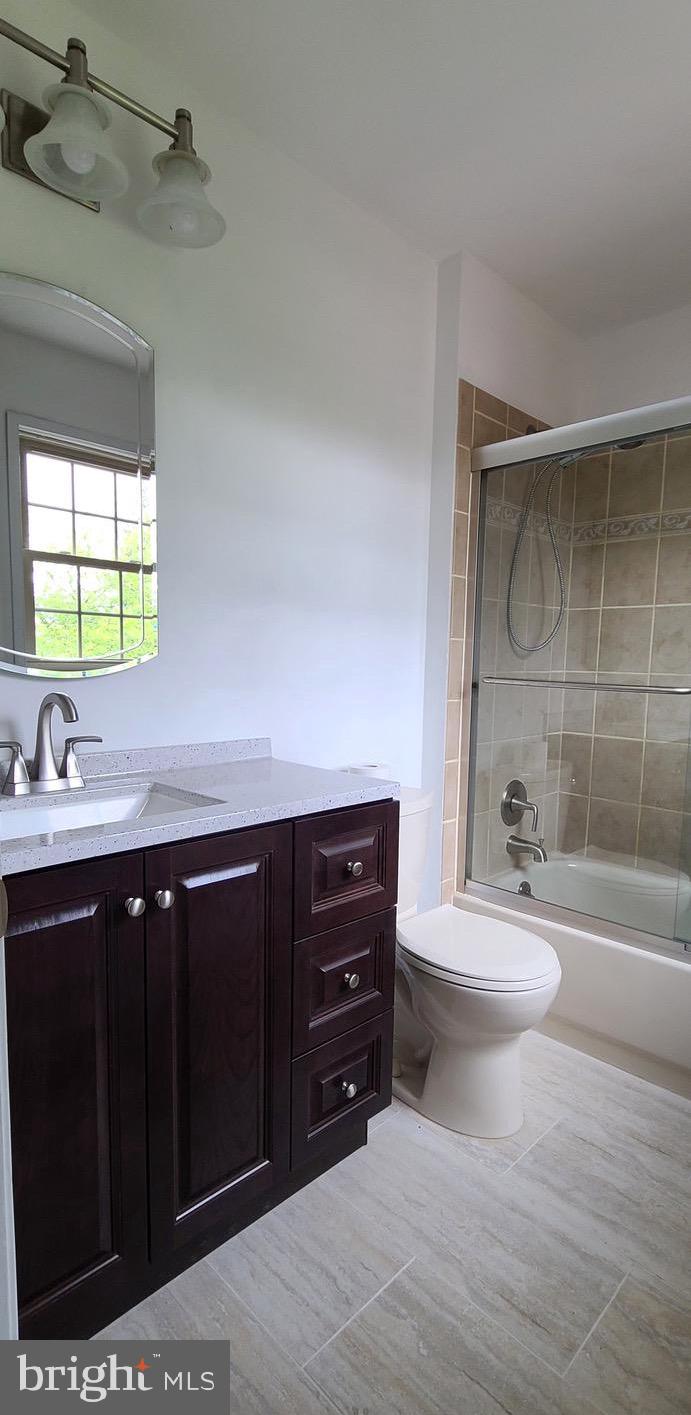 36 Dunham Loop Berlin, NJ 08009 - Photo 17 of 34 Main Bath