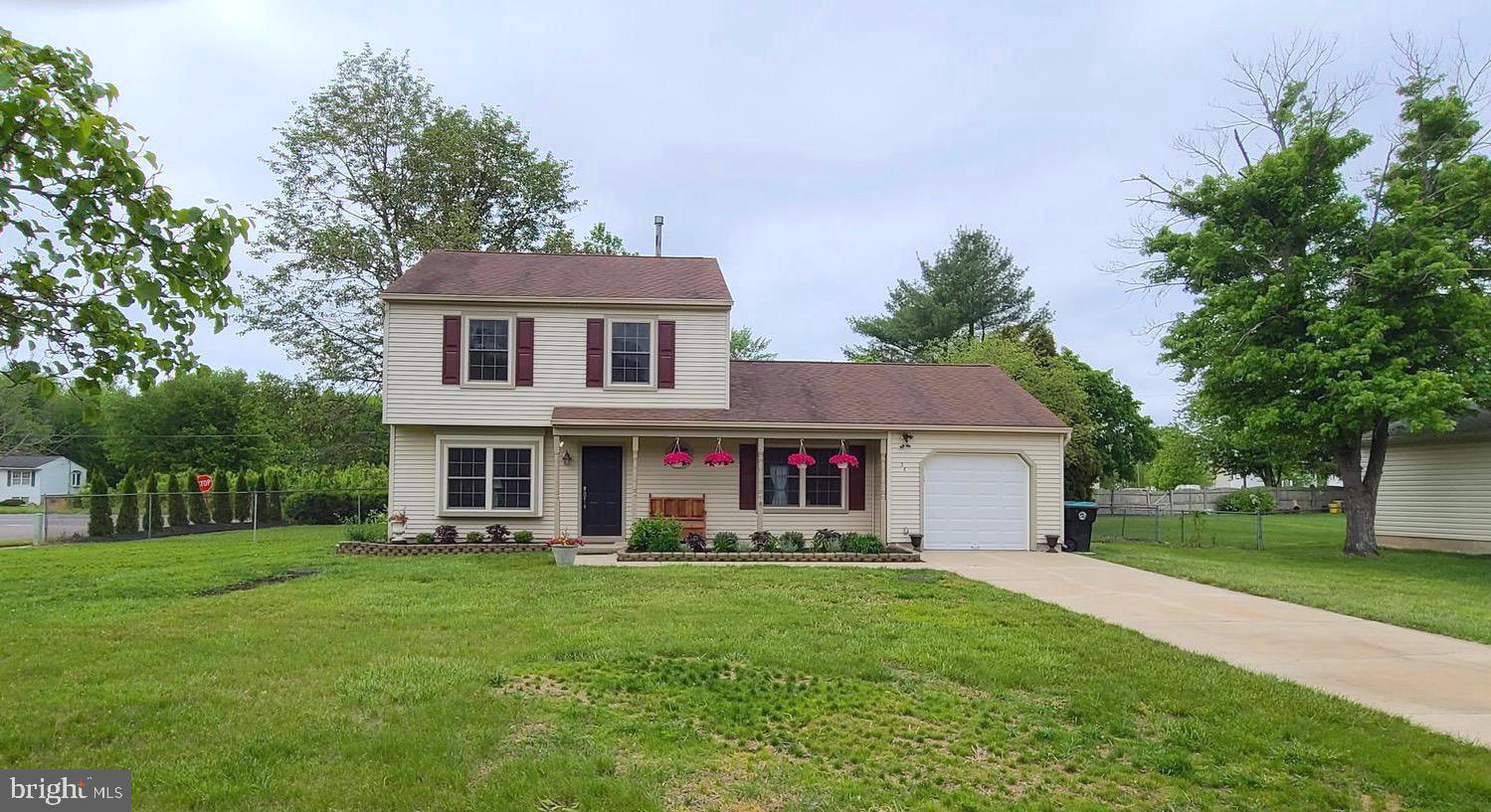 36 Dunham Loop Berlin, NJ 08009 - Photo 2 of 34 Front
