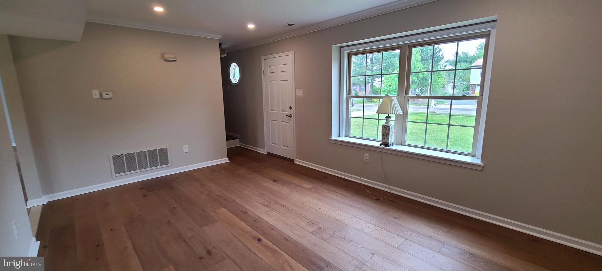 36 Dunham Loop Berlin, NJ 08009 - Photo 10 of 34 Living Room