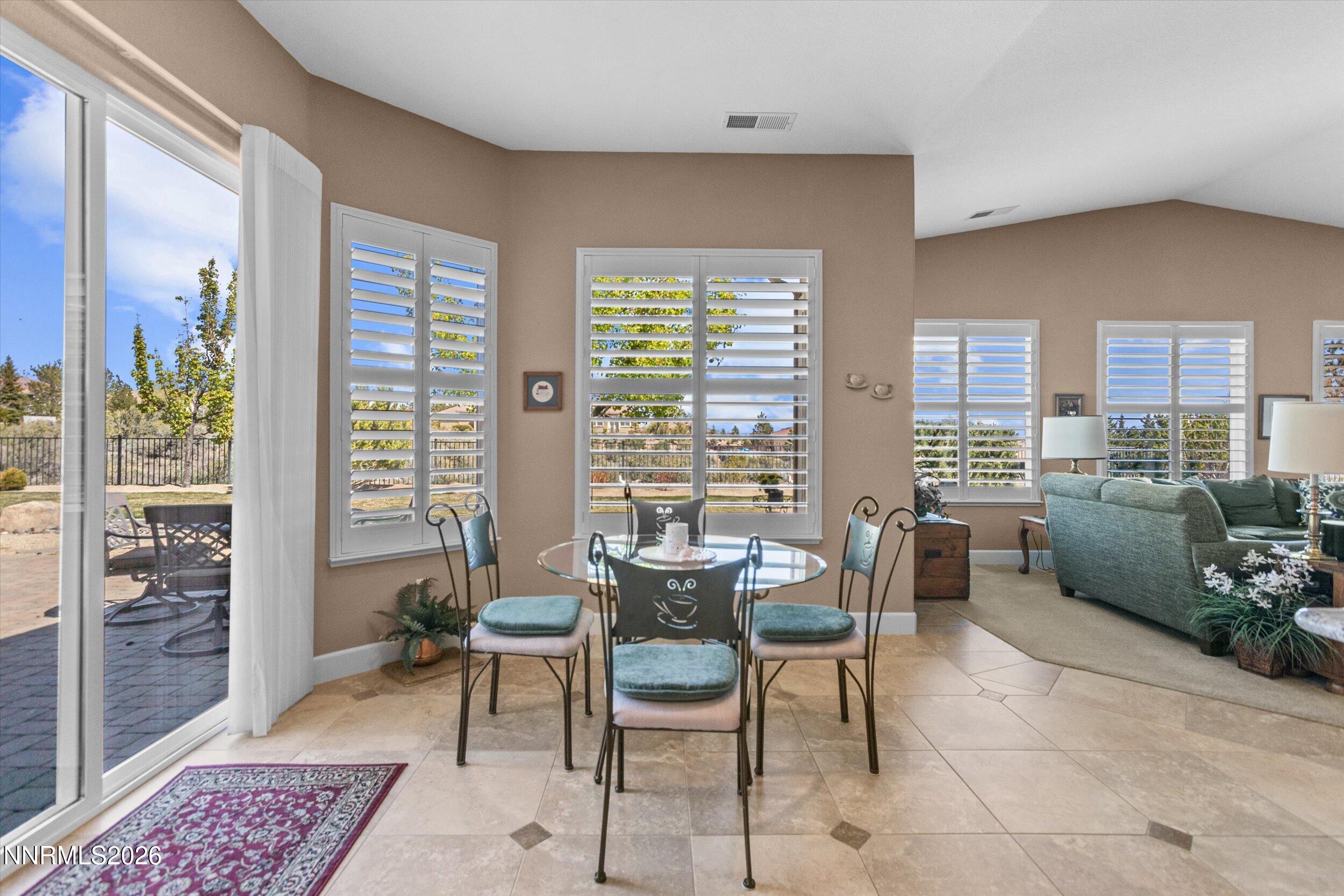 5425 Wilmington Court Reno, NV 89511 - Photo 17 of 48 25-0Y7A6357