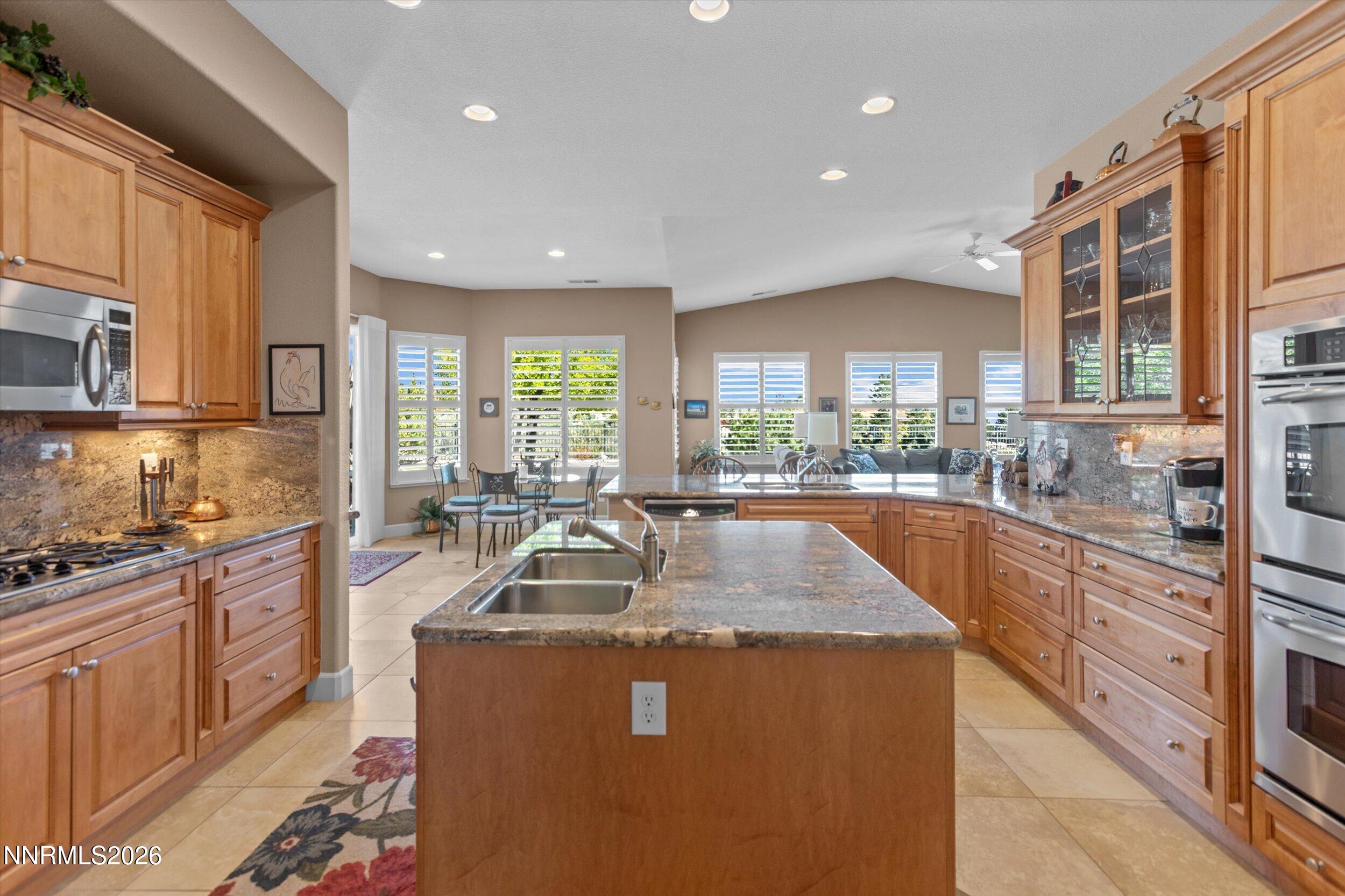 5425 Wilmington Court Reno, NV 89511 - Photo 10 of 48 18-0Y7A6333