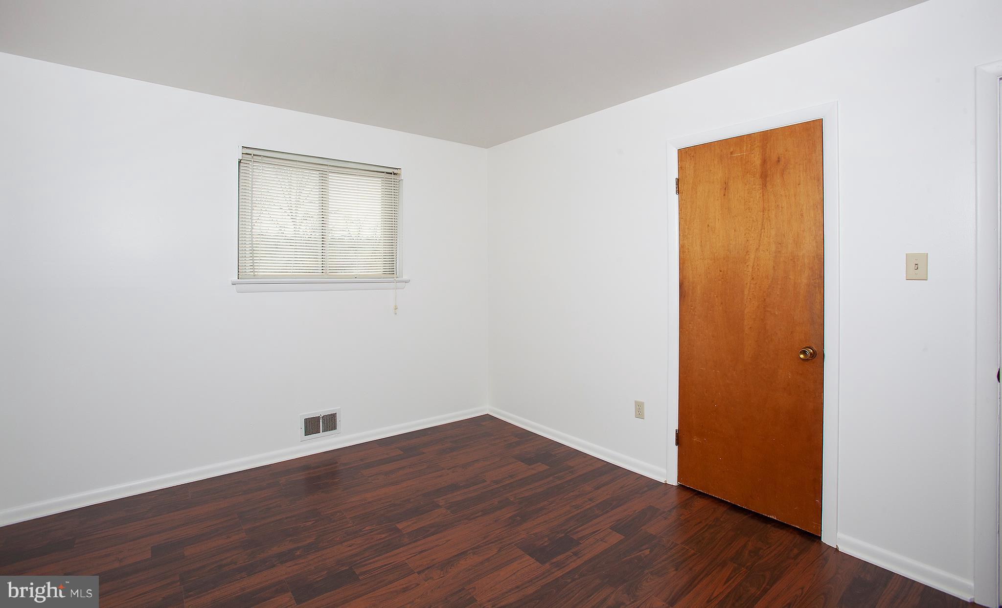 15 Stephen Road Camp Hill, PA 17011 - Photo 19 of 28 Middle Front Bedroom.