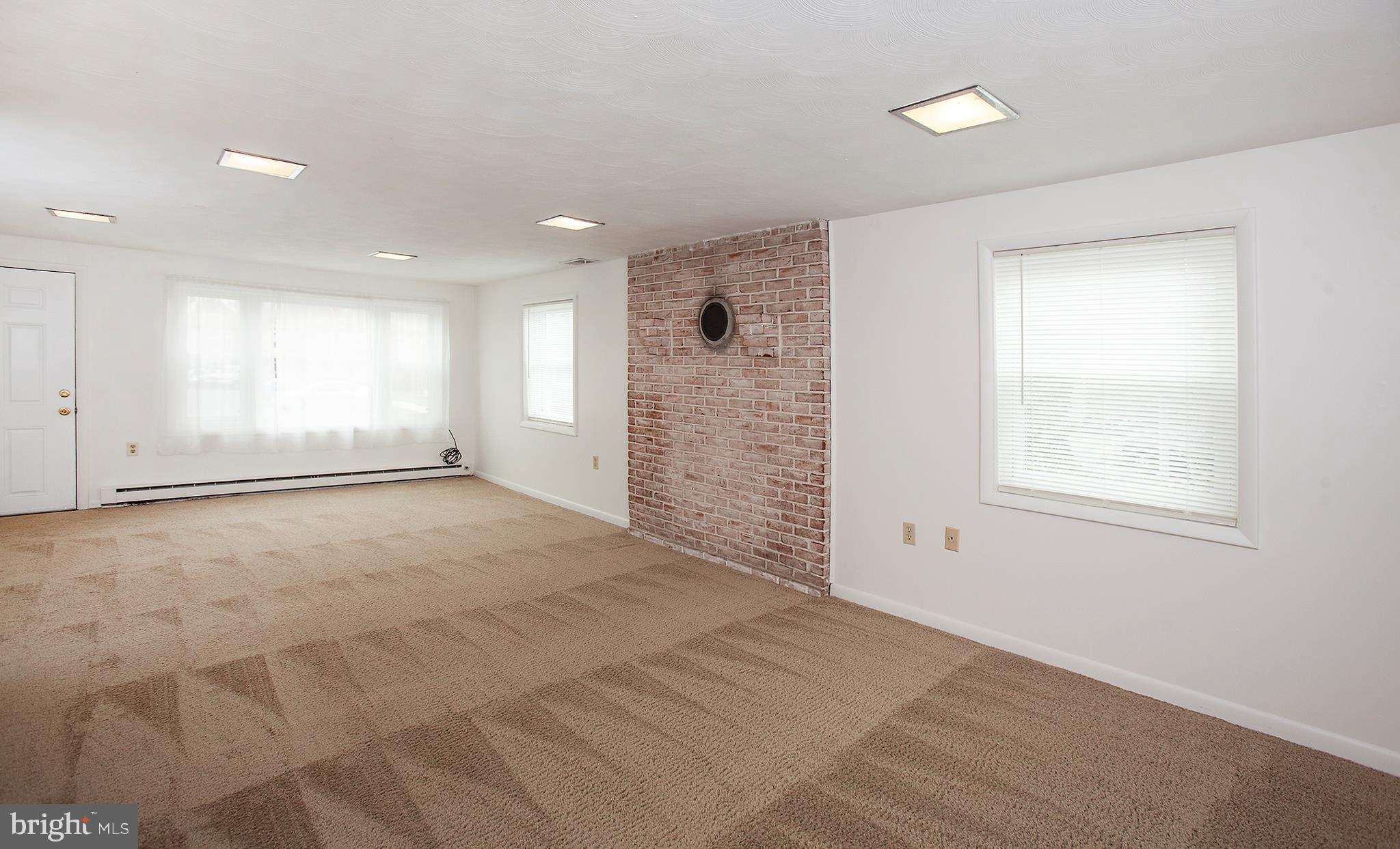 15 Stephen Road Camp Hill, PA 17011 - Photo 3 of 28 Family Room as you enter from the driveway.