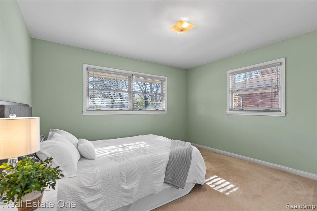 17320 Beverly Road Beverly Hills, MI 48025 - Photo 13 of 23