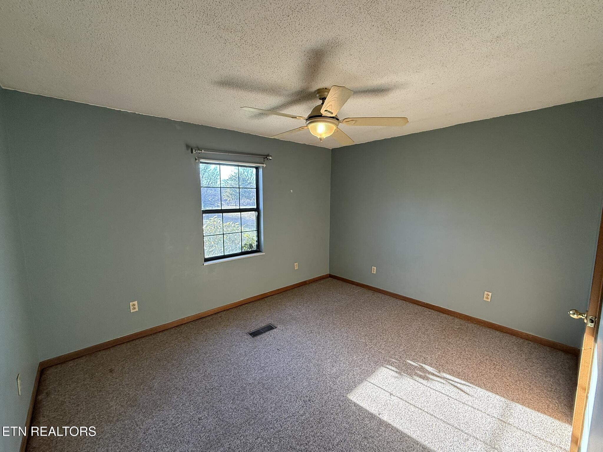144 Atkins Road Madisonville, TN 37354 - Photo 15 of 27 IMG_1582