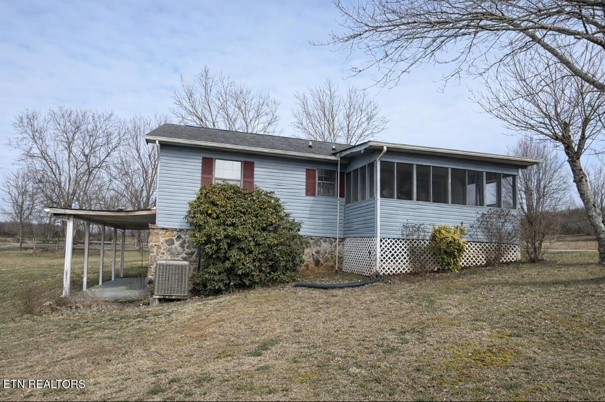 144 Atkins Road Madisonville, TN 37354 - Photo 4 of 27 IMG_2074