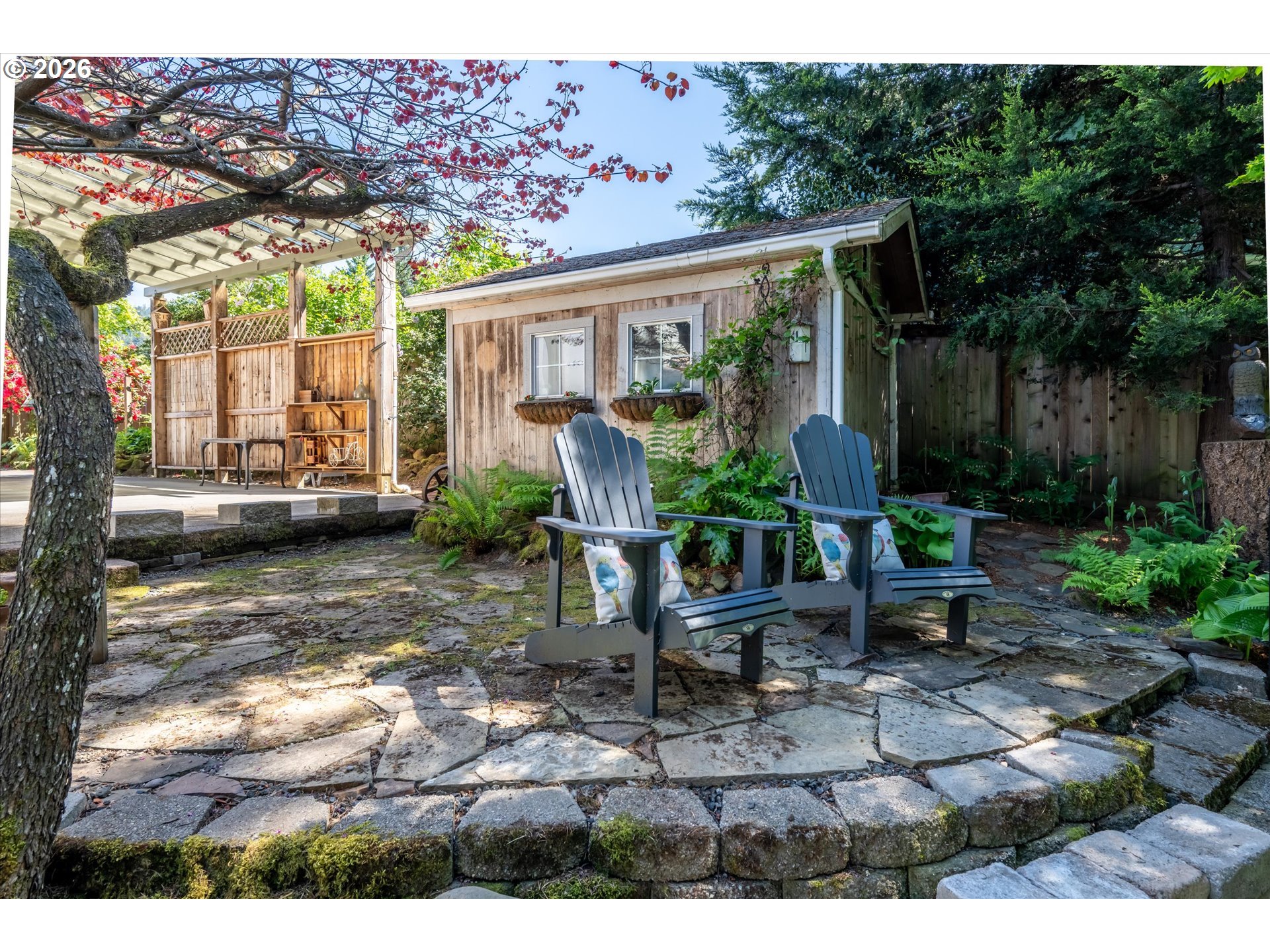 508 Cascade Drive Springfield, OR 97478 - Photo 29 of 45 Patio