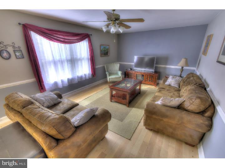 2097 Detweiler Road Pottstown, PA 19464 - Photo 10 of 24 Family Room