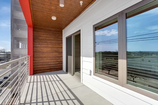 $1,550 | 4361 South Congress Avenue, Unit 325, Austin, TX 78745