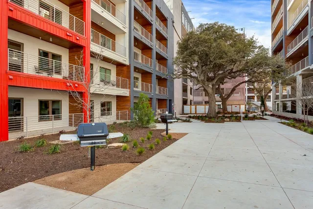 $1,550 | 4361 South Congress Avenue, Unit 325, Austin, TX 78745