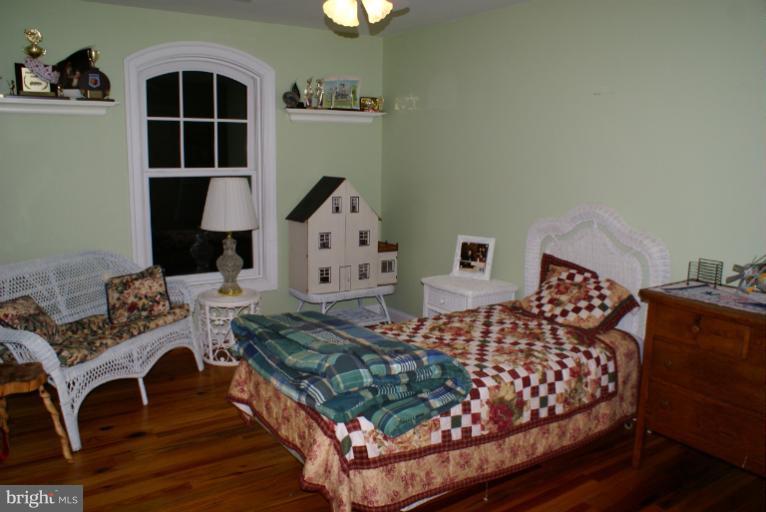 10534 Conde Road Marshall, VA 20115 - Photo 2 of 26 Bedroom