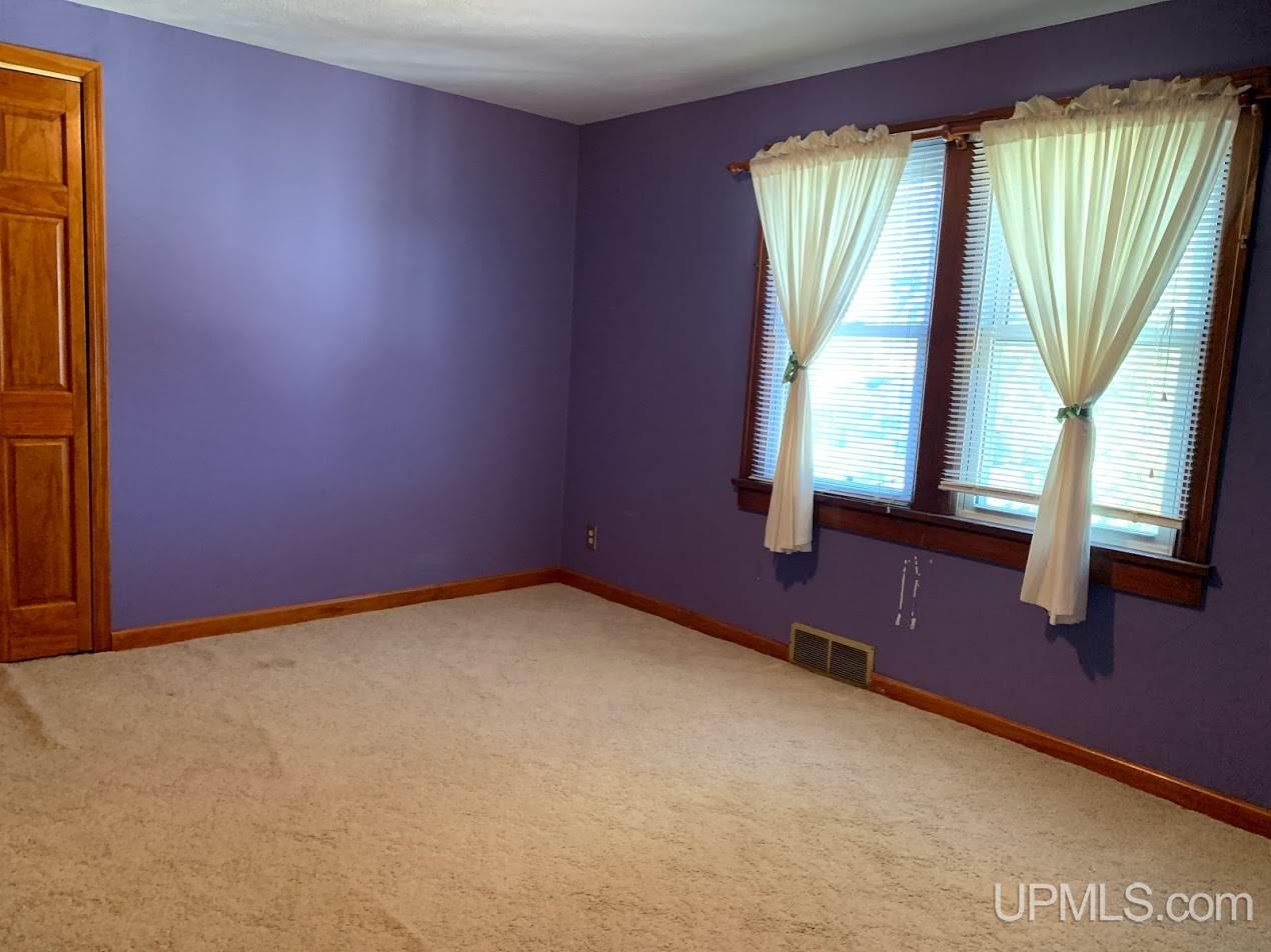 205 South Lincoln Road Escanaba, MI 49829 - Photo 15 of 22 Gallery Image 15
