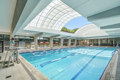 $525,000 | 2 Bay Club Drive, Unit 6F | Bay Terrace
