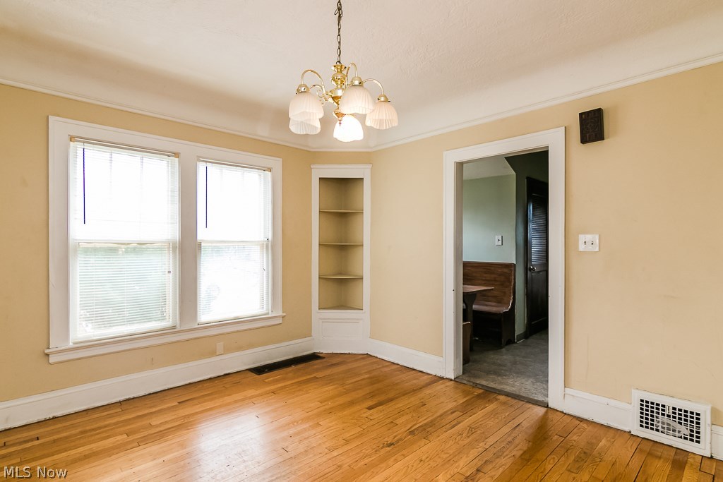 4001 Delmore Road Cleveland Heights, OH 44121 - Photo 7 of 35