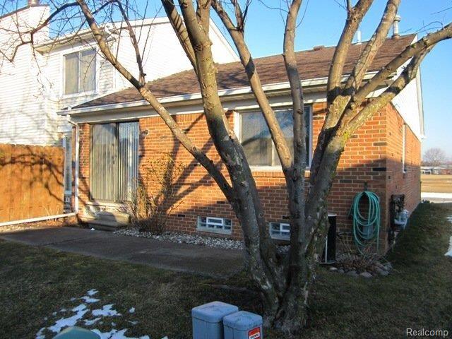 17445 Raleigh Square Drive, Unit 75 Southgate, MI 48195 - Photo 17 of 17 131.JPG