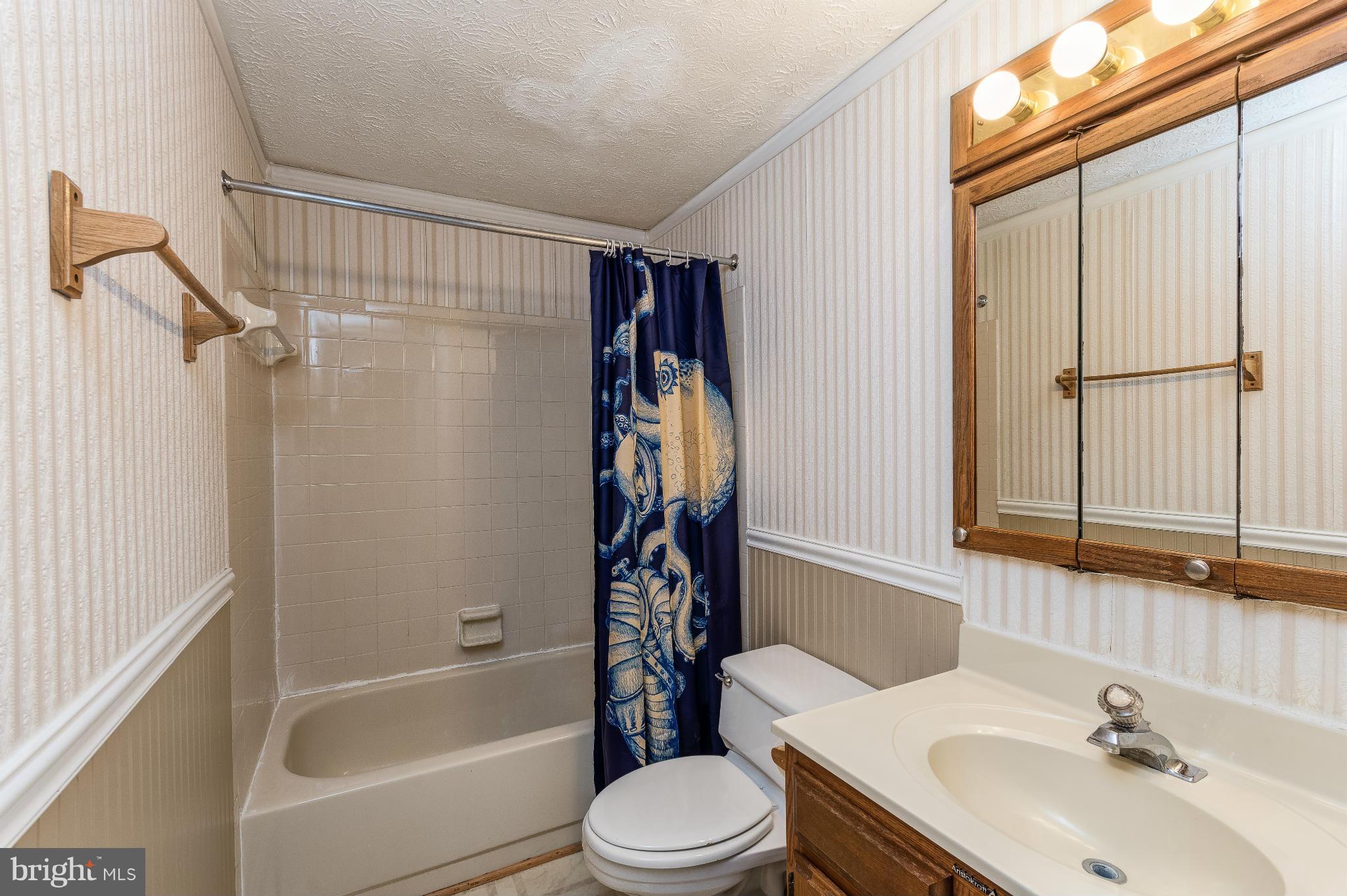 6332 Greenfield Road Elkridge, MD 21075 - Photo 18 of 28 Upper Level Full Bath