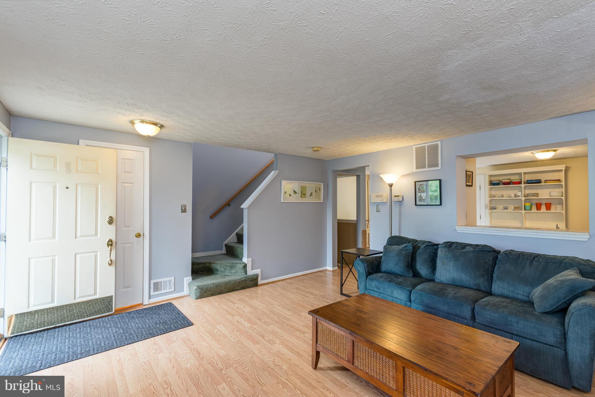 6332 Greenfield Road Elkridge, MD 21075 - Photo 7 of 28 Living Room