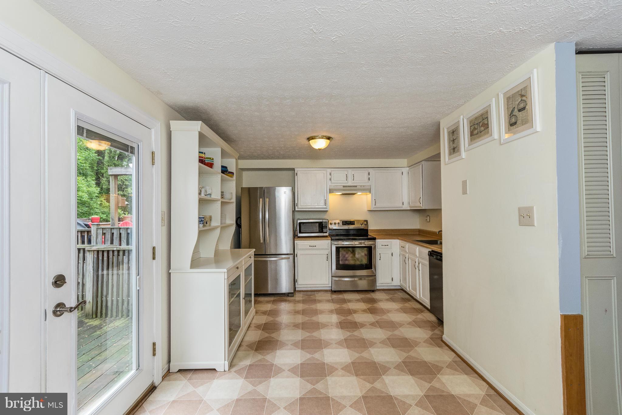 6332 Greenfield Road Elkridge, MD 21075 - Photo 9 of 28 Kitchen