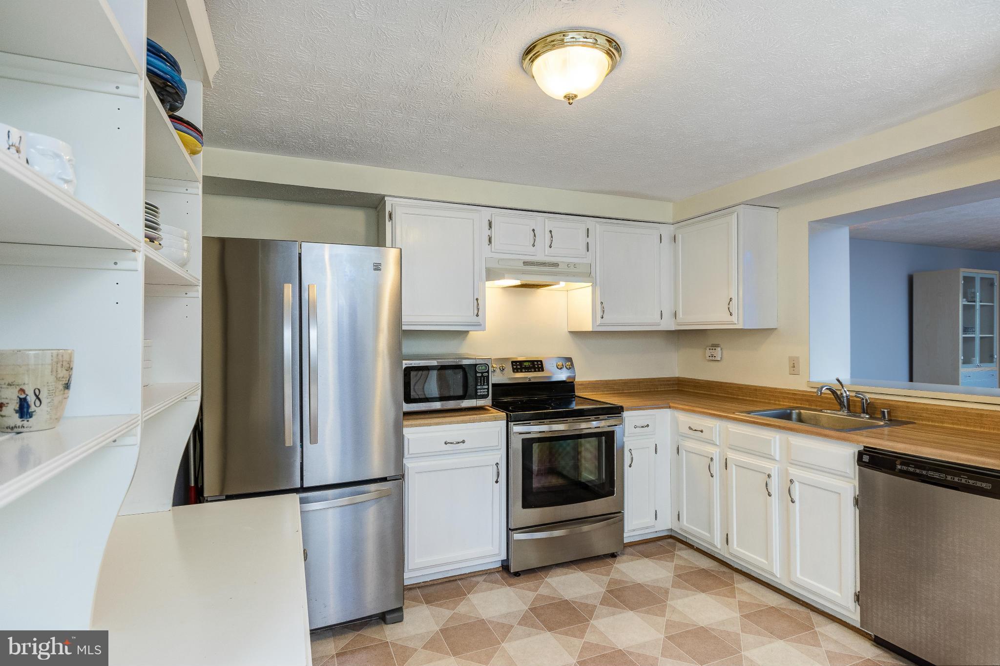 6332 Greenfield Road Elkridge, MD 21075 - Photo 10 of 28 Newer Appliances in Kitchen