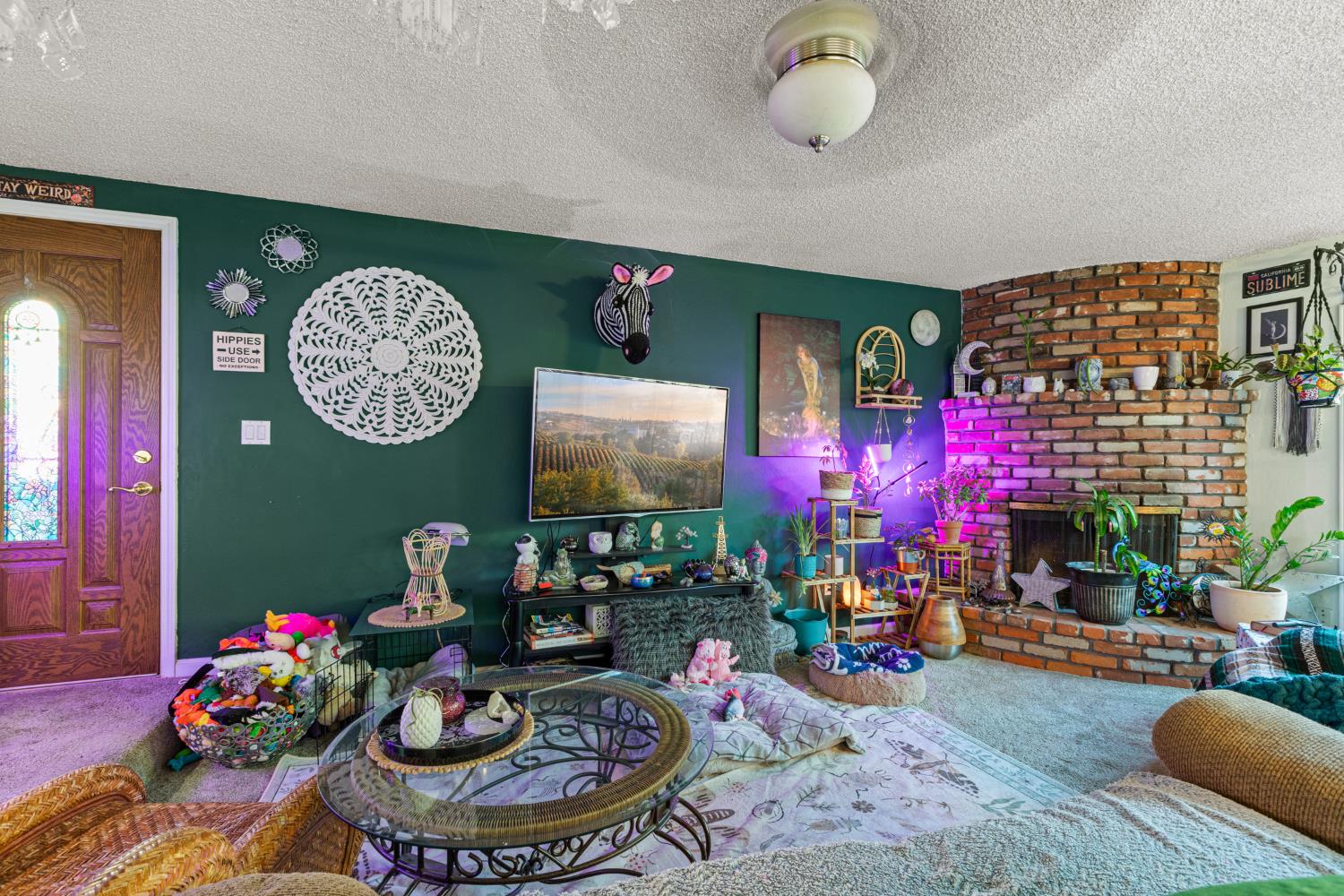 4329 Zephyr Way Sacramento, CA 95821 - Photo 32 of 44 a room with furniture and a clock