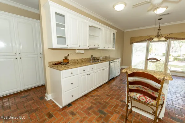 $625,000 | 14188 Longwood Circle, D'Iberville, MS 39540