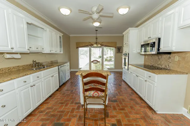 $650,000 | 14188 Longwood Circle, D'Iberville, MS 39540