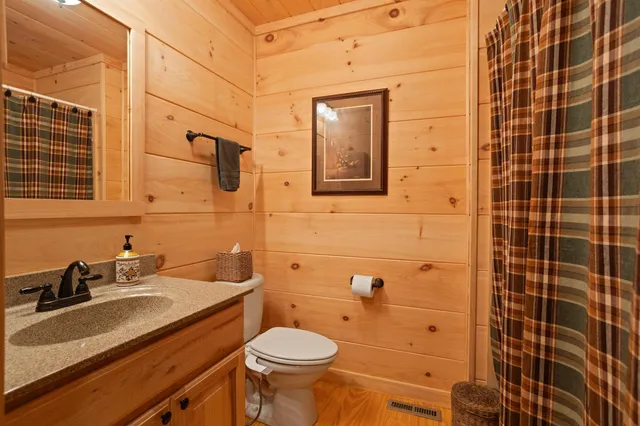 $849,900 | 650 Mc Dowell Road, Columbus, NC 28722