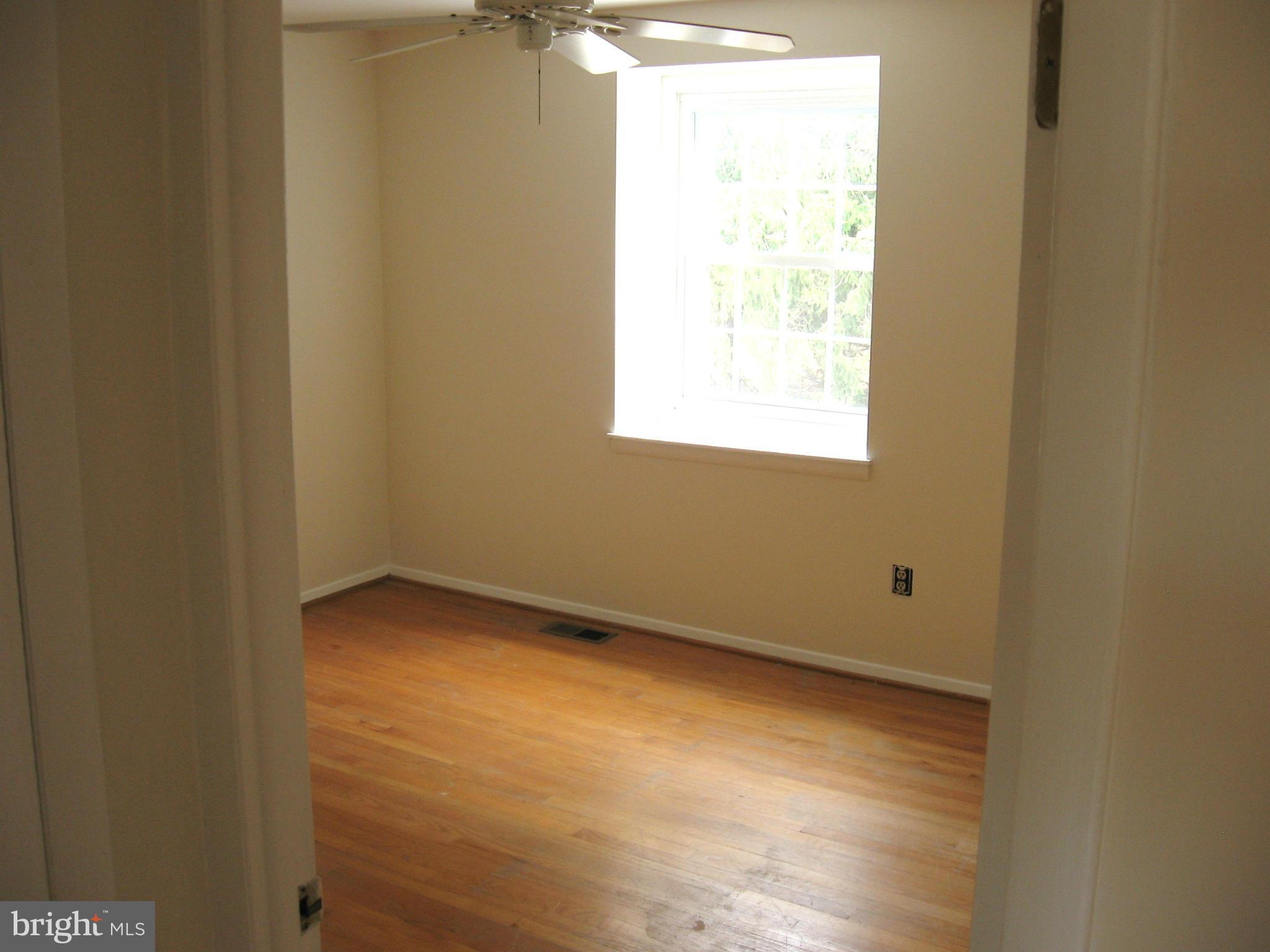 9427 Perglen Road Baltimore, MD 21236 - Photo 14 of 30 Bedroom