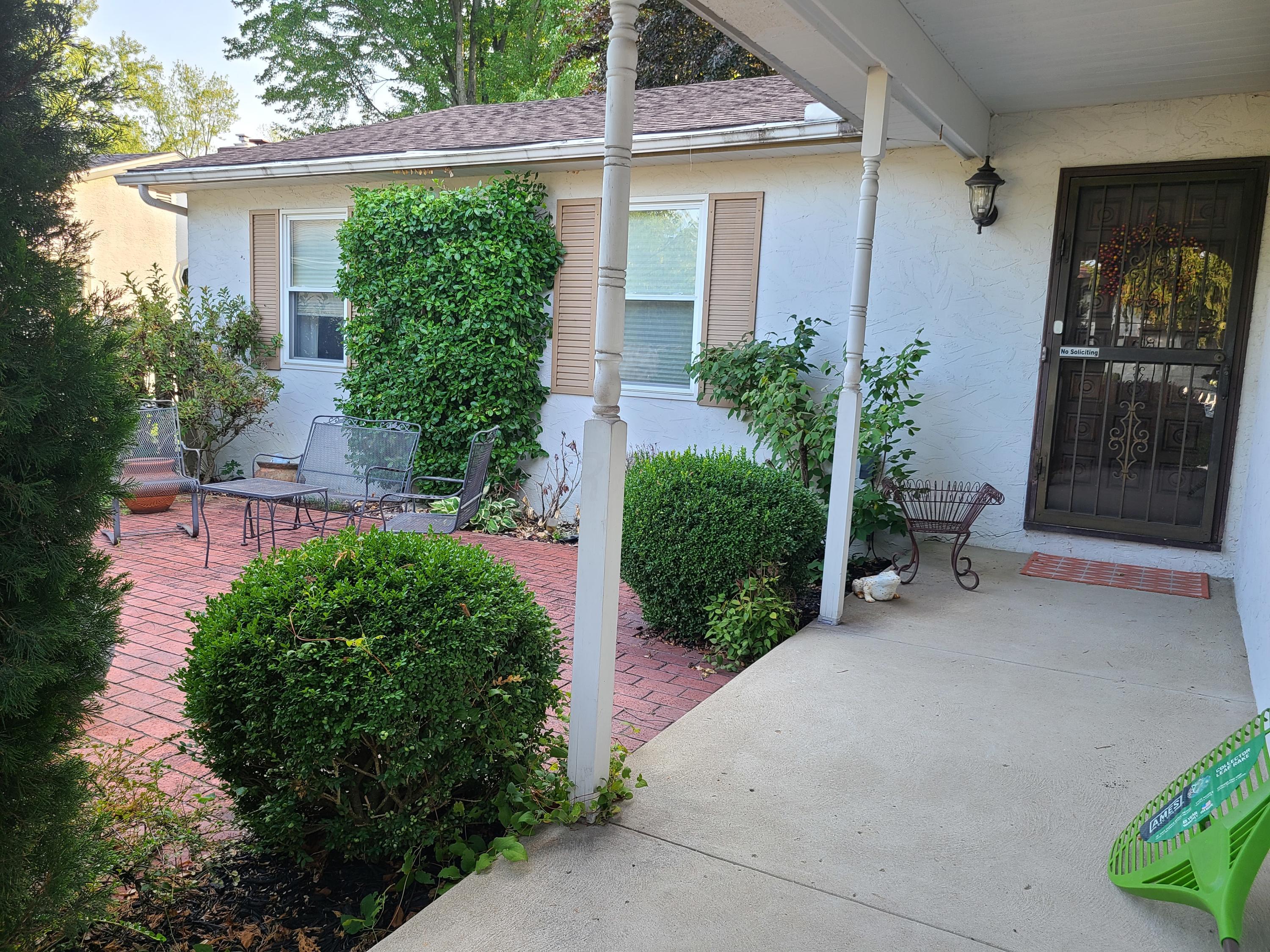 1847 Fairhaven Road Columbus, OH 43229 - Photo 3 of 16 Gallery Image 3