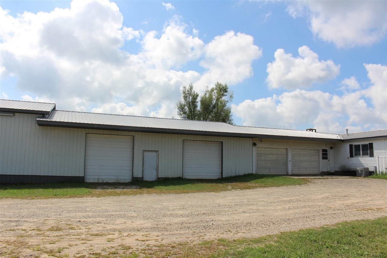 2550 Norvell Road Grass Lake, MI 49240 - Photo 3 of 38 Gallery Image 3