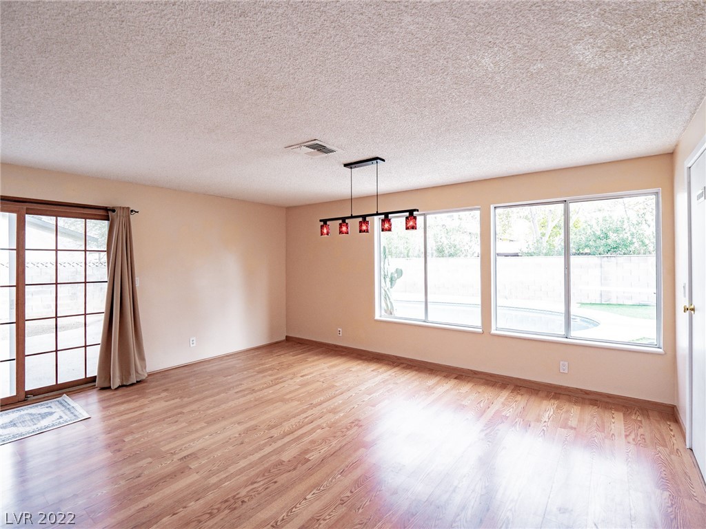 3584 Bronco Road Las Vegas, NV 89103 - Photo 11 of 36 Gallery Image 11