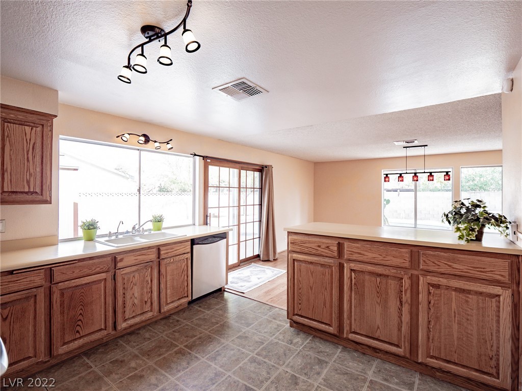 3584 Bronco Road Las Vegas, NV 89103 - Photo 16 of 36 Gallery Image 16