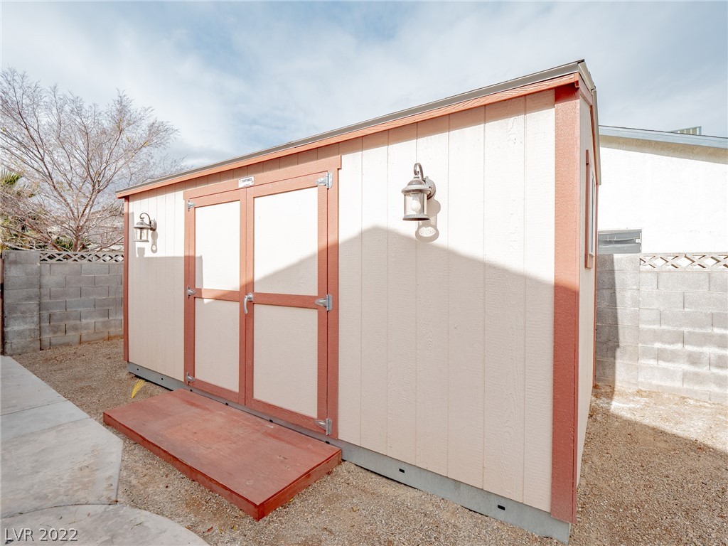 3584 Bronco Road Las Vegas, NV 89103 - Photo 32 of 36 Gallery Image 32