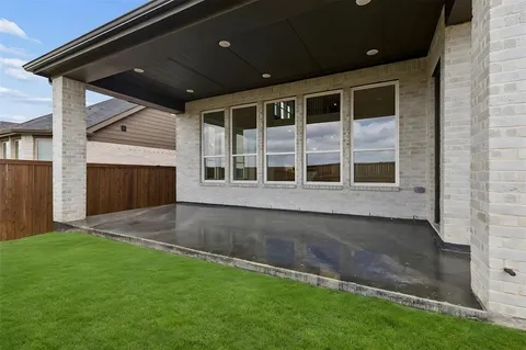 $639,900 | 1729 Boxwood Row Drive, Aubrey, TX 76227