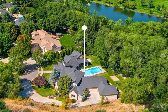 $2,130,000 | 1450 East Covey Run Court, Eagle, ID 83616