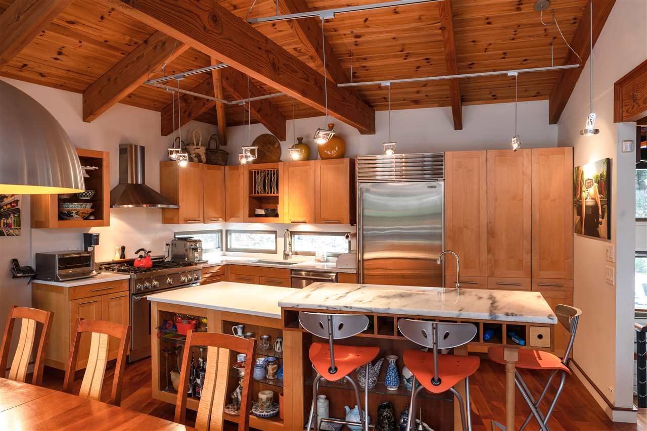 428 Sugar House Road Stowe, VT 05672 - Photo 5 of 30 Gallery Image 5