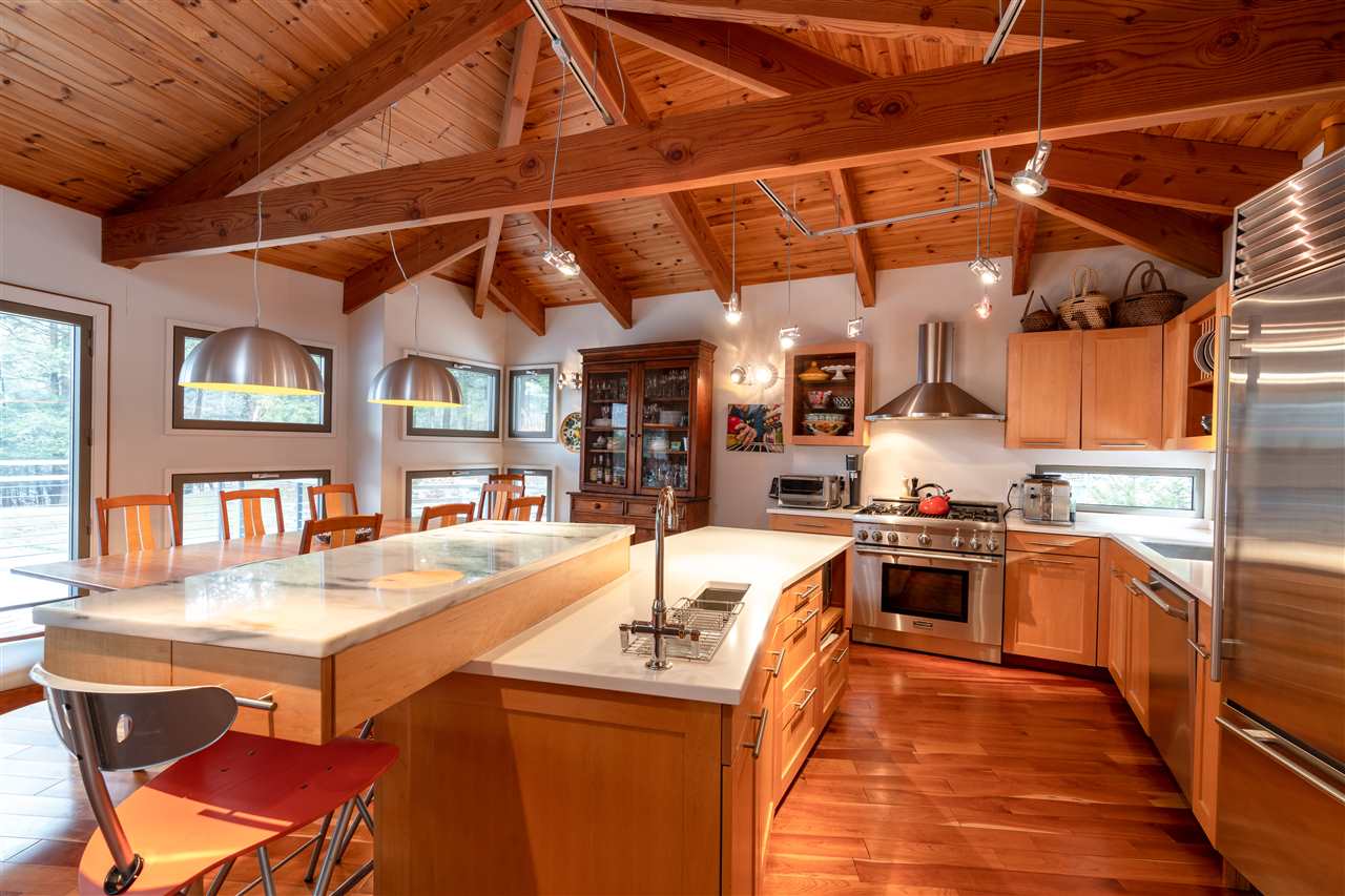428 Sugar House Road Stowe, VT 05672 - Photo 6 of 30 Gallery Image 6