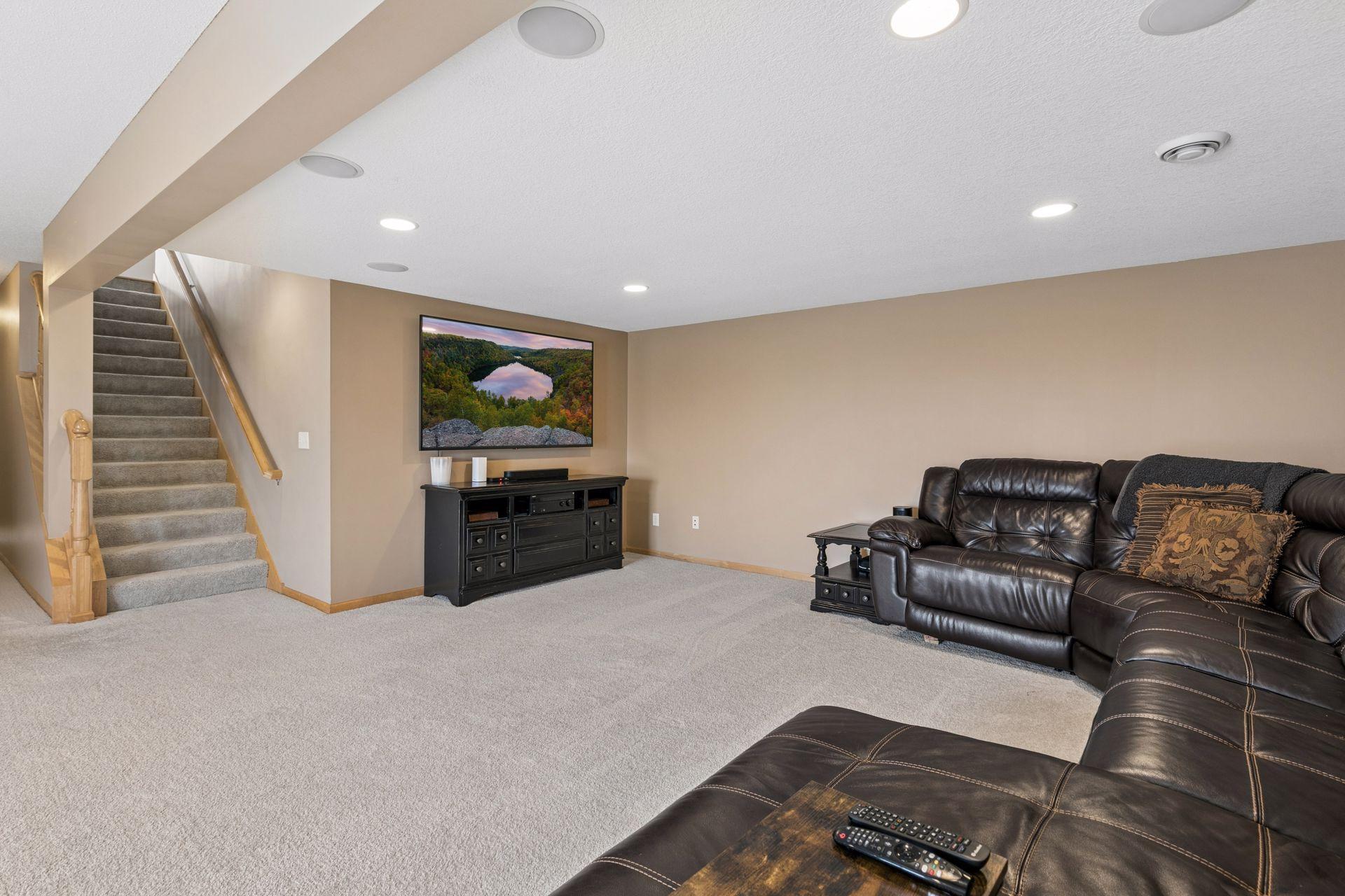 909 Firethorne Trail Jordan, MN 55352 - Photo 34 of 51