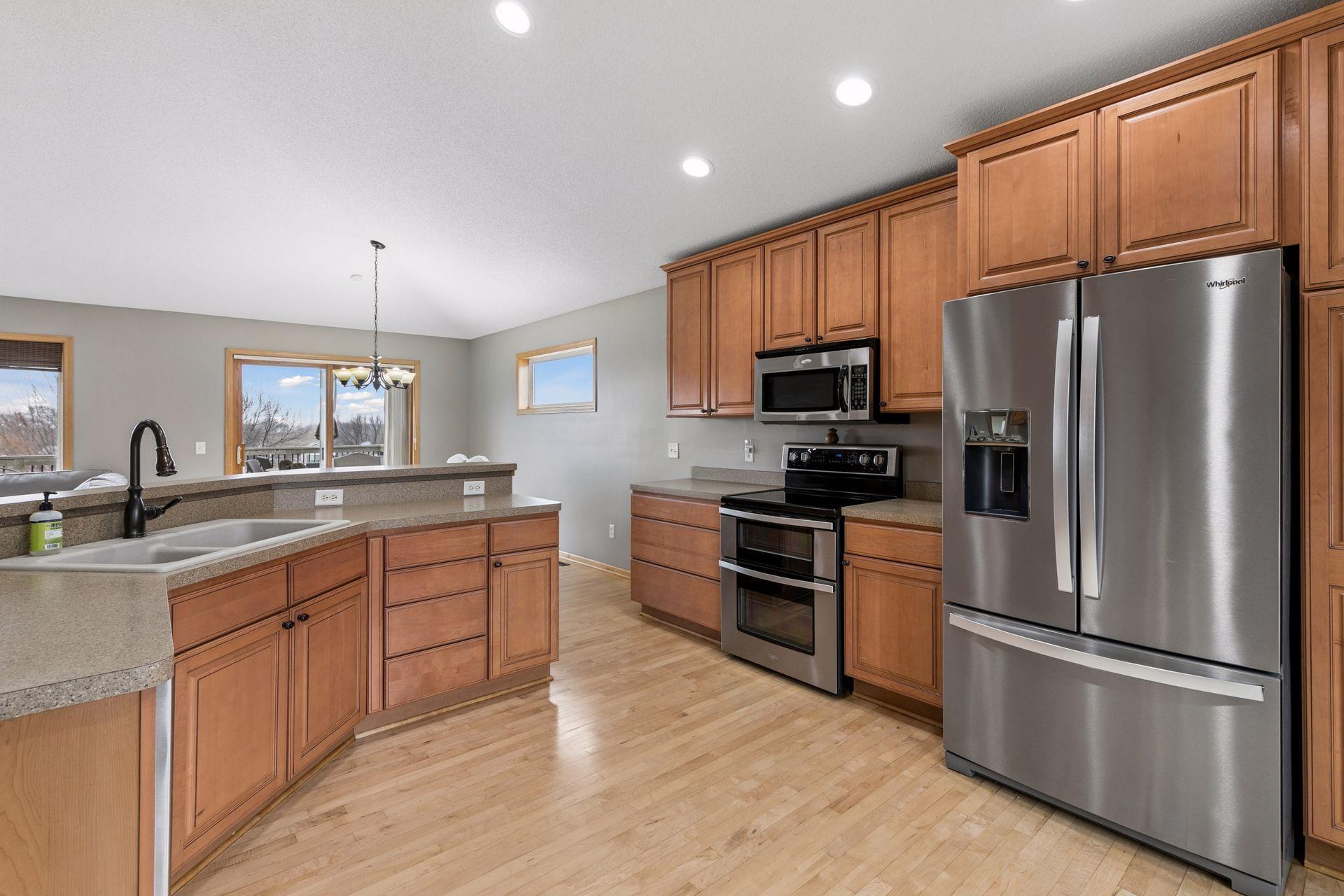 909 Firethorne Trail Jordan, MN 55352 - Photo 5 of 46