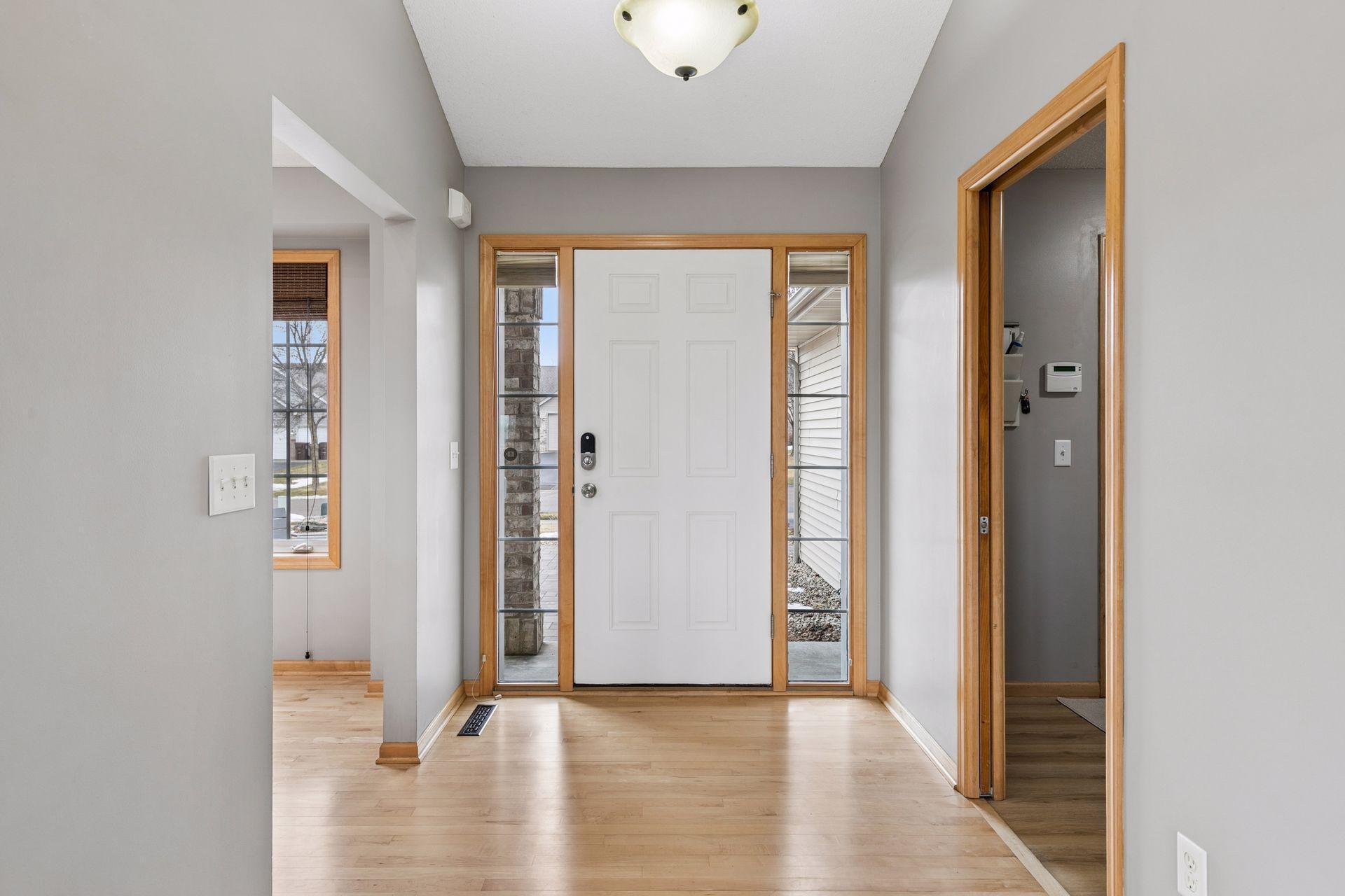 909 Firethorne Trail Jordan, MN 55352 - Photo 6 of 51