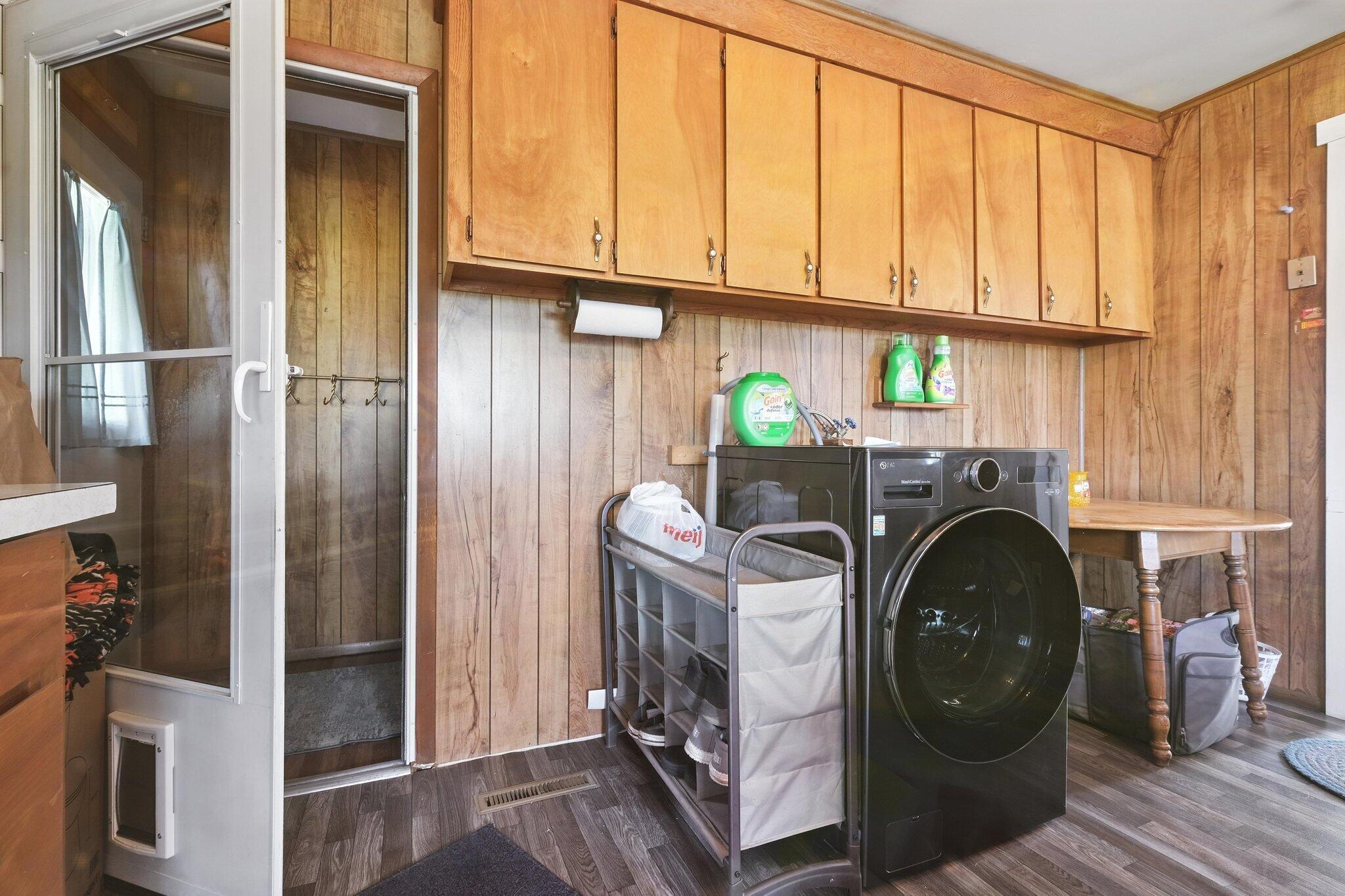 8698 Big Stone Lake Road Evart, MI 49631 - Photo 12 of 27 Laundry room