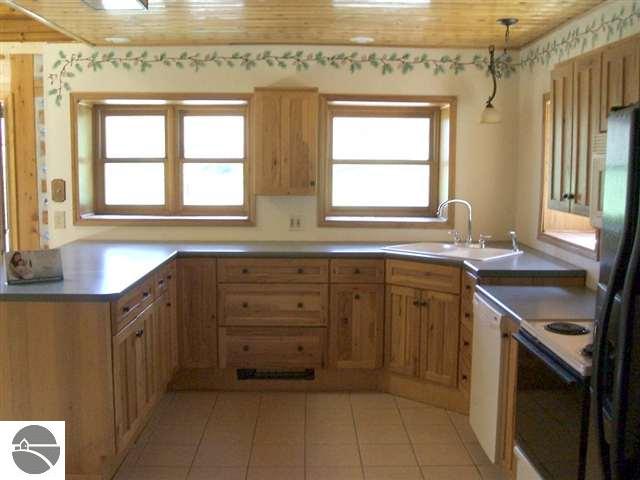 1305 North 39 Road Manton, MI 49663 - Photo 9 of 15 1715208-8.JPG
