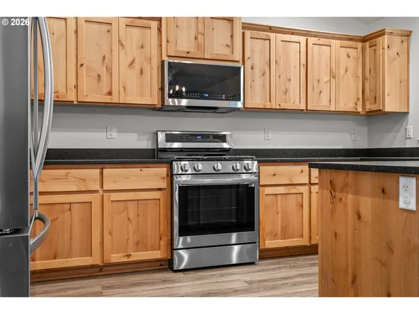 $415,000 | 1546 Poplar Drive, Grants Pass, OR 97527