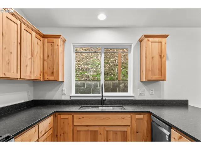 $419,900 | 1546 Poplar Drive, Grants Pass, OR 97527