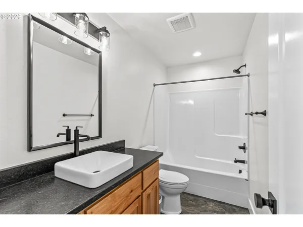 $415,000 | 1546 Poplar Drive, Grants Pass, OR 97527