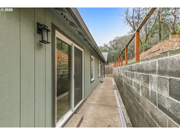 $415,000 | 1546 Poplar Drive, Grants Pass, OR 97527