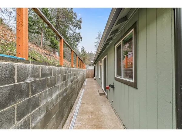 $415,000 | 1546 Poplar Drive, Grants Pass, OR 97527