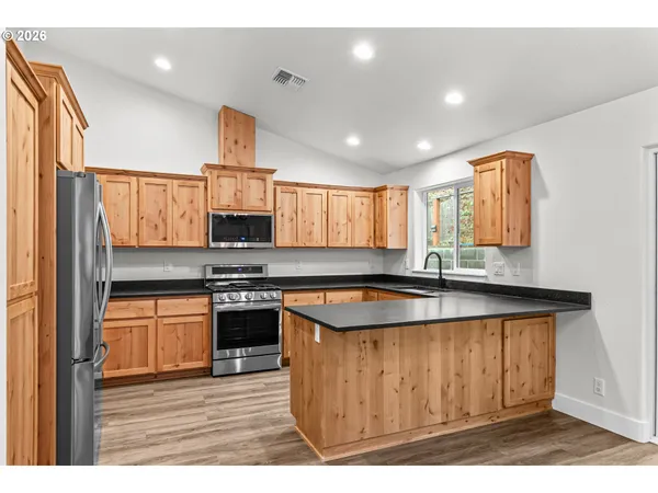 $415,000 | 1546 Poplar Drive, Grants Pass, OR 97527