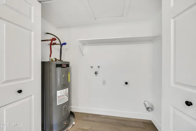 $329,900 | 5009 West New World Drive, Glendale, AZ 85302