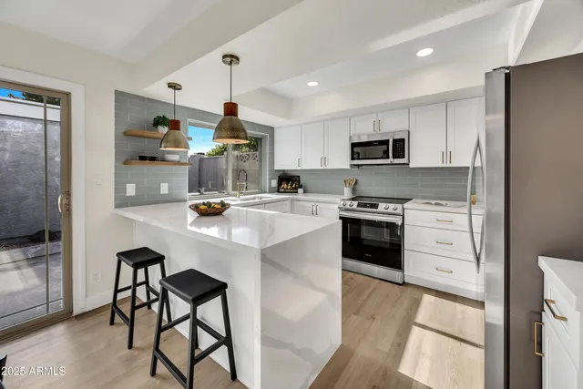 $329,900 | 5009 West New World Drive, Glendale, AZ 85302